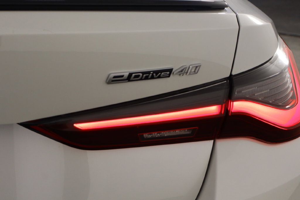 Used 2023 BMW i4 eDrive40 w/ M Sport Package RWD image 43