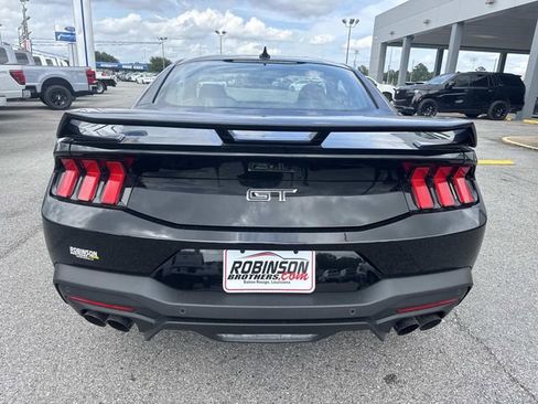 New 2026 Ford Mustang GT w/ GT Performance Package RWD image 6