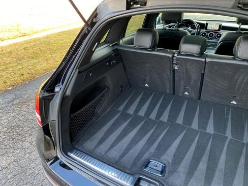 Used 2019 Mercedes-Benz GLC 300 4MATIC w/ Premium Package image 23