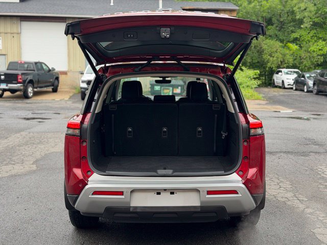 Used 2023 Nissan Pathfinder SL AWD/4WD image 7