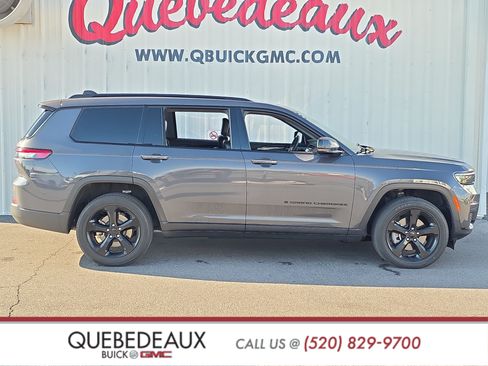 Used 2022 Jeep Grand Cherokee L Laredo RWD image 8