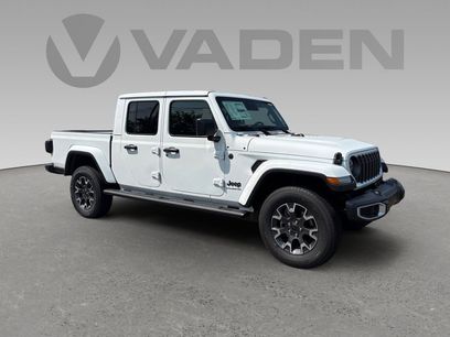 New 2026 Jeep Gladiator Sport
