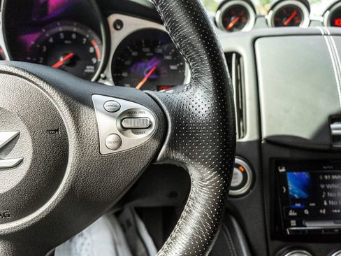 Used 2017 Nissan 370Z Touring Sport RWD image 20