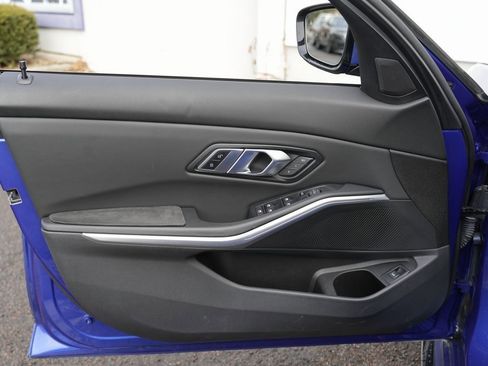 Used 2022 BMW 330i xDrive Sedan w/ M Sport Package image 54