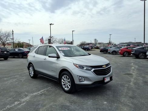 Used 2019 Chevrolet Equinox LT w/ Driver Convenience Package image 5