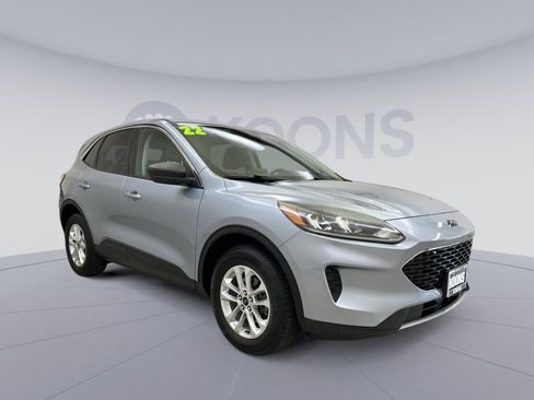 Used 2022 Ford Escape SE w/ Convenience Package image 8