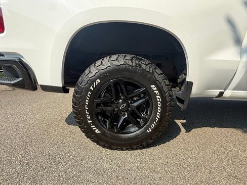 Used 2020 Chevrolet Silverado 1500 Custom Trail Boss w/ Custom Convenience Package AWD/4WD image 34