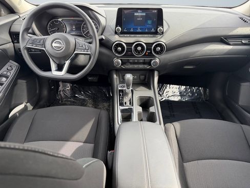 Used 2025 Nissan Sentra SV image 12