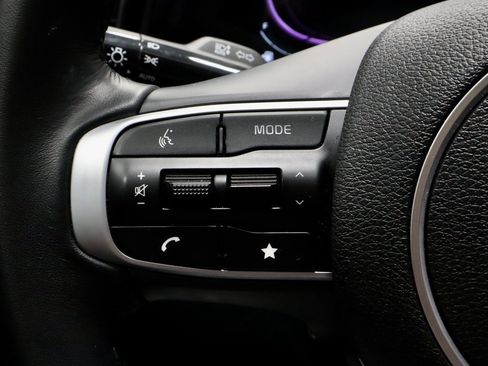 Used 2025 Kia Sportage EX w/ Premium Package image 29