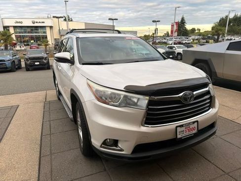Used 2016 Toyota Highlander Limited Platinum AWD/4WD image 3