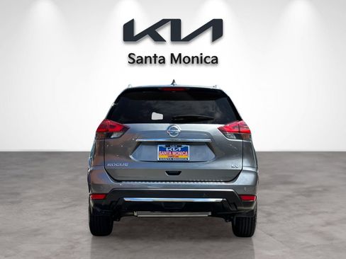 Used 2020 Nissan Rogue SV FWD image 5