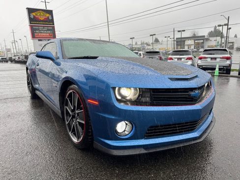 Used 2013 Chevrolet Camaro SS w/ Hot Wheels Special Edition image 7