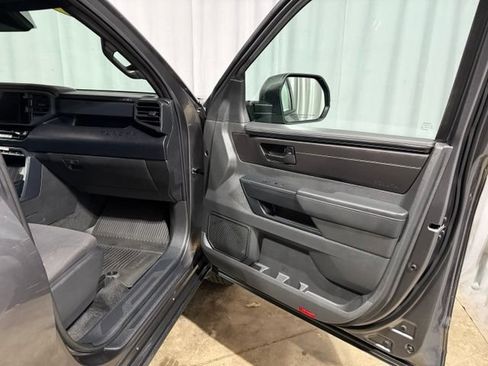 Used 2026 Toyota Tundra SR AWD/4WD image 31