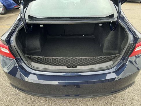 Used 2017 Chevrolet Malibu LT image 11