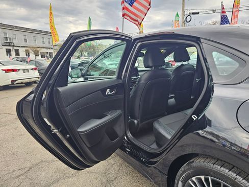 Used 2023 Kia Forte GT-Line w/ GT-Line Premium Package image 10