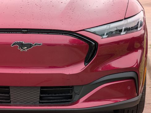 New 2025 Ford Mustang Mach-E Premium image 8