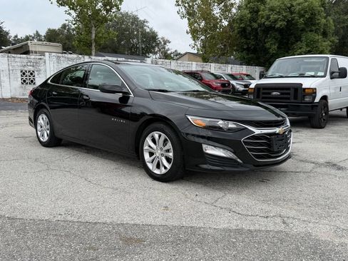 Used 2024 Chevrolet Malibu LT FWD image 2