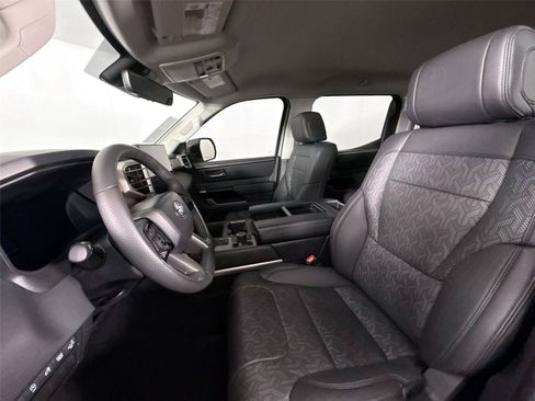 Used 2024 Toyota Tundra Limited AWD/4WD image 3
