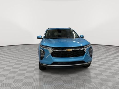 New 2026 Chevrolet Trax LT w/ Driver Confidence Package FWD image 3