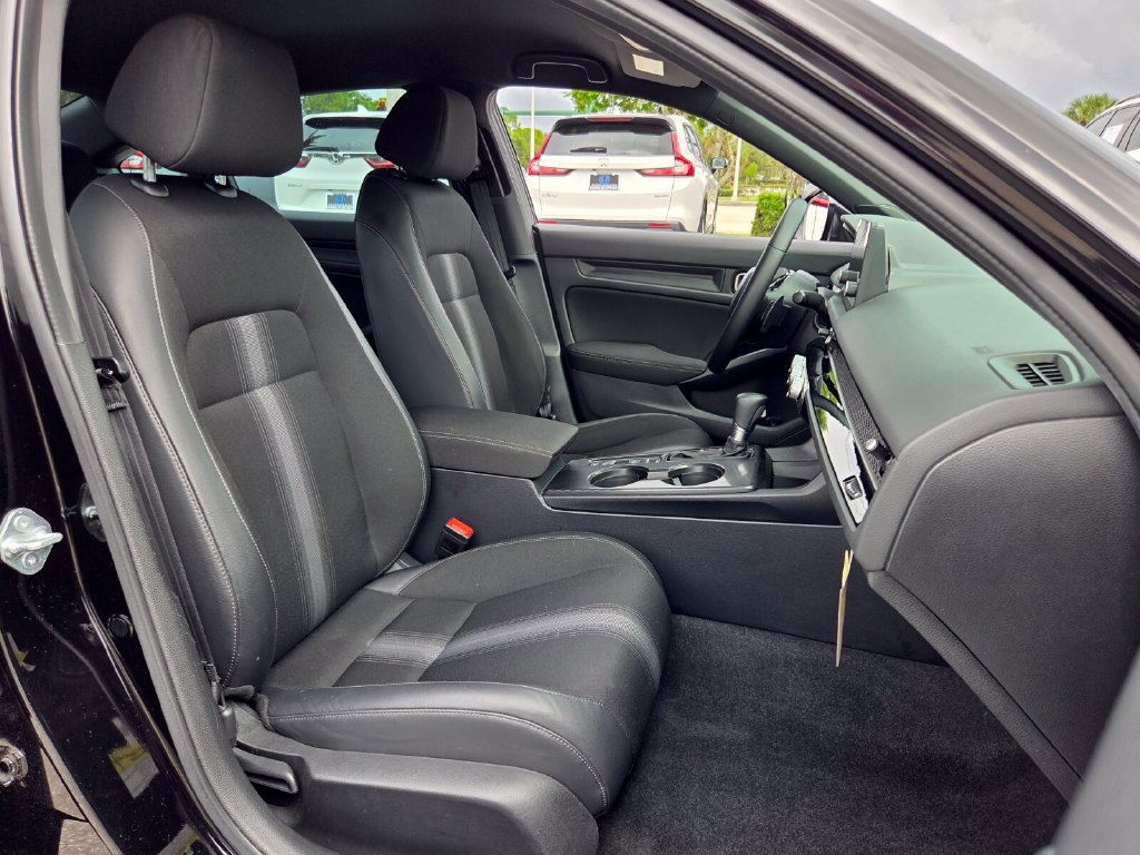 Certified 2025 Honda Civic Sport image 18