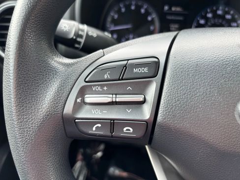 Used 2021 Hyundai Kona SE image 24