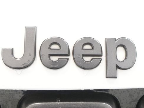 Used 2018 Jeep Grand Cherokee High Altitude image 12