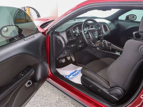 Used 2022 Dodge Challenger R/T image 3