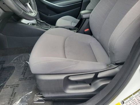 Used 2024 Toyota Corolla SE image 15