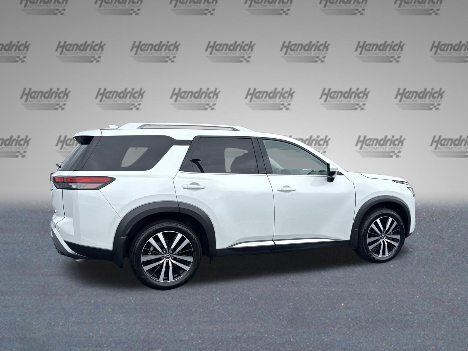 Used 2025 Nissan Pathfinder Platinum w/ Cargo Package FWD image 11