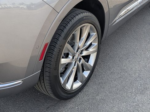 Certified 2022 Buick Envision Avenir w/ Technology Package II AWD/4WD image 13