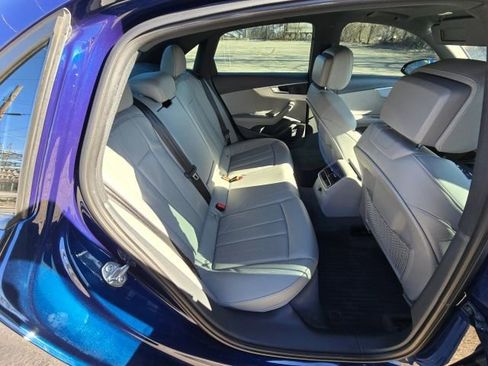 Used 2018 Audi A4 2.0T Premium w/ Convenience Package image 14