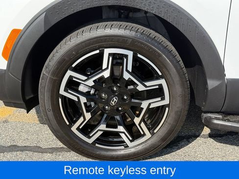 Used 2025 Hyundai Santa Cruz Limited AWD/4WD image 10