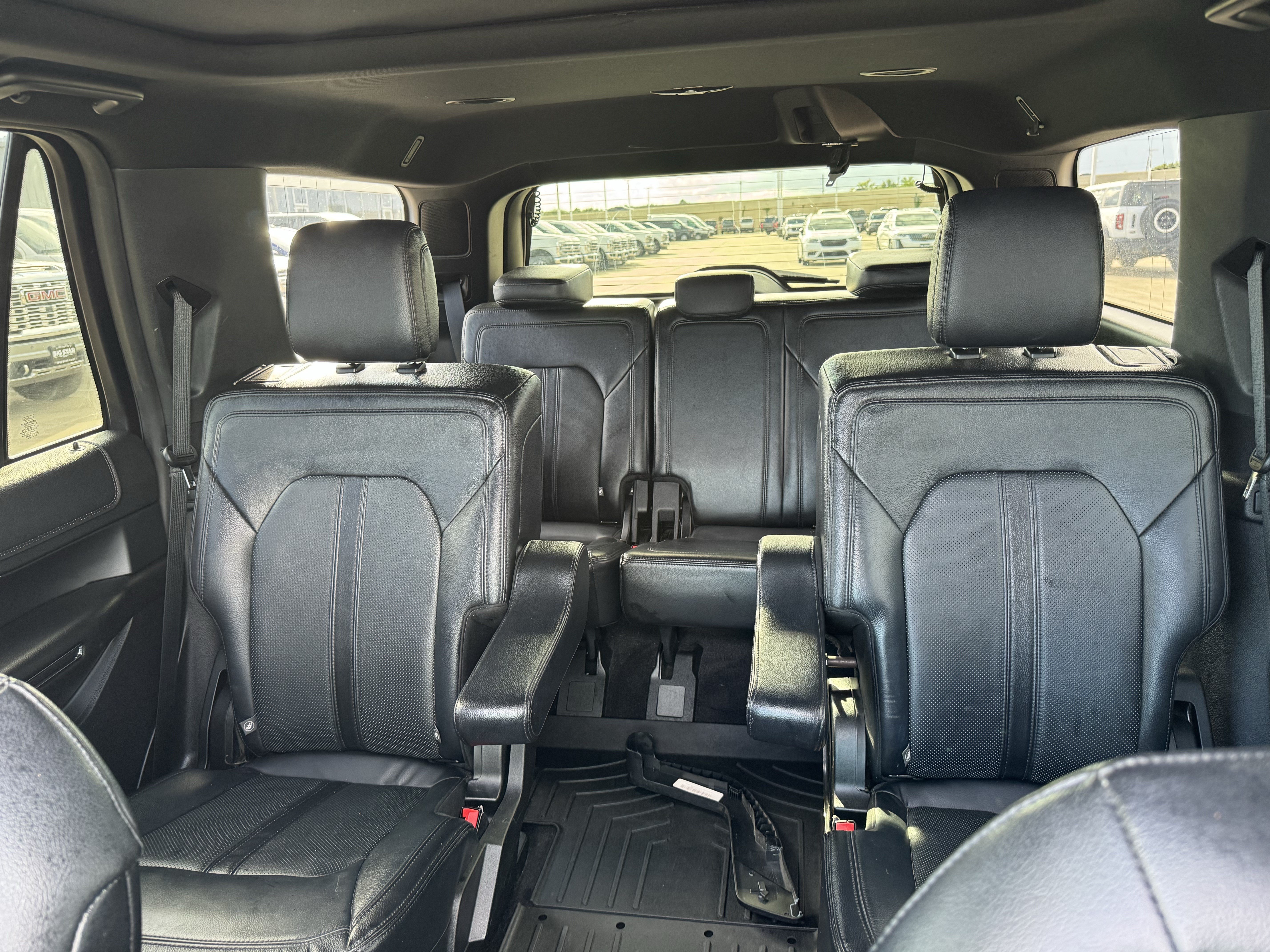 Used 2019 Ford Expedition Limited w/ Equipment Group 302A RWD image 21