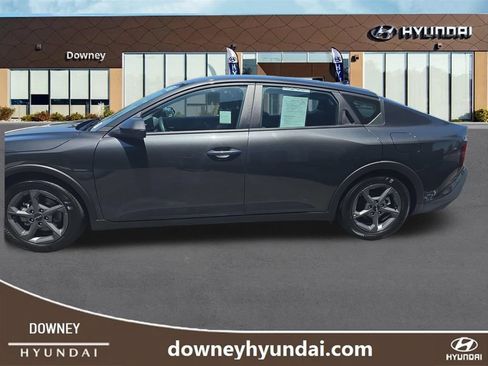 Used 2025 Kia K4 FWD image 2