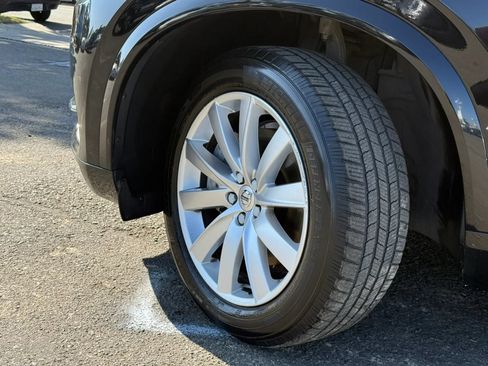 Used 2016 Volvo XC90 T6 Momentum w/ Vision Package AWD/4WD image 11