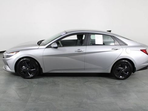 Certified 2023 Hyundai Elantra SEL FWD image 13