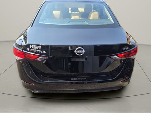 Used 2024 Nissan Sentra SV w/ SV Premium Package FWD image 4