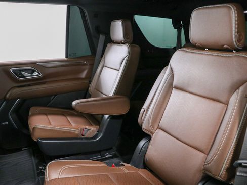 Used 2023 Chevrolet Tahoe High Country AWD/4WD image 31