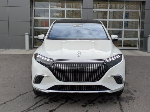 Used 2024 Mercedes-Benz Maybach EQS 680 4MATIC image 9