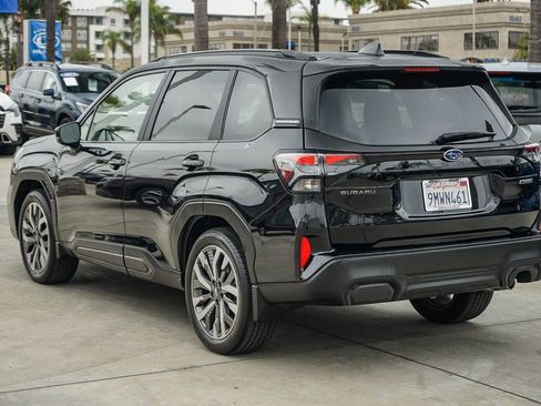 Used 2025 Subaru Forester Touring image 7