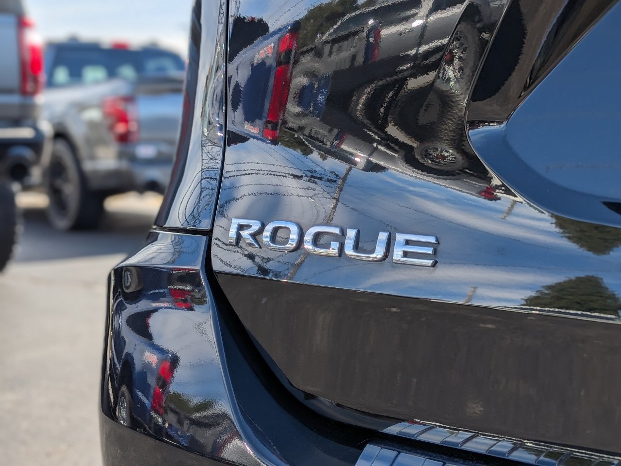 Used 2019 Nissan Rogue SL w/ Premium Package AWD/4WD image 12