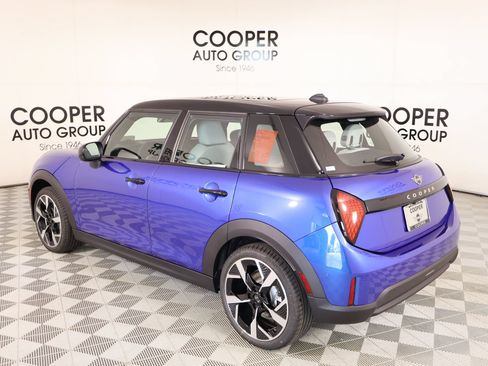 New 2026 MINI Cooper 4-Door Hardtop FWD image 22