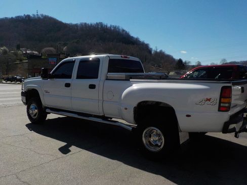 Used 2004 Chevrolet Silverado 3500 4x4 Crew Cab w/ Heavy-Duty Power Package image 2