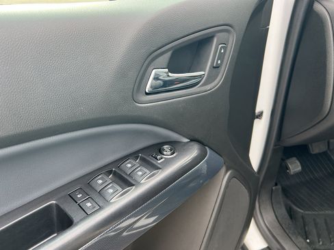 Used 2022 Chevrolet Colorado Z71 w/ Safety Package AWD/4WD image 19