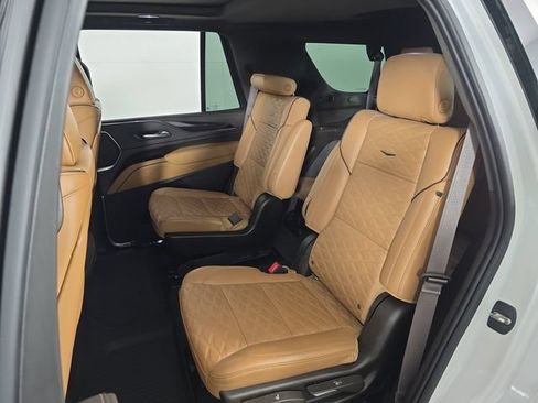 Used 2021 Cadillac Escalade Premium Luxury w/ Driver Assist Tech Package AWD/4WD image 19
