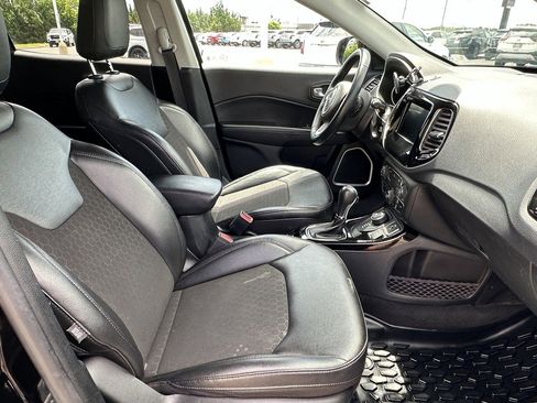 Used 2021 Jeep Compass Latitude image 20