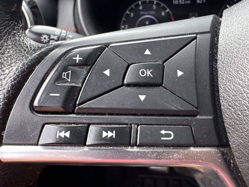 Used 2021 Nissan Kicks SR FWD image 24