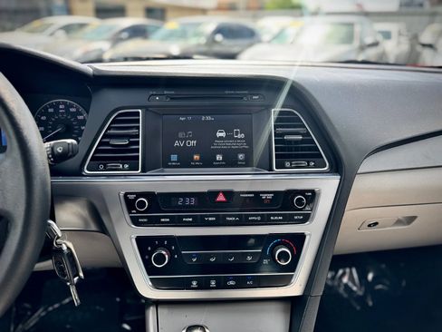 Used 2016 Hyundai Sonata SE image 26