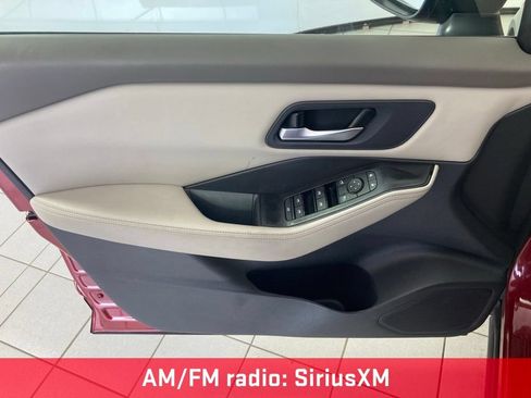 Used 2025 Nissan Rogue SV AWD/4WD image 12