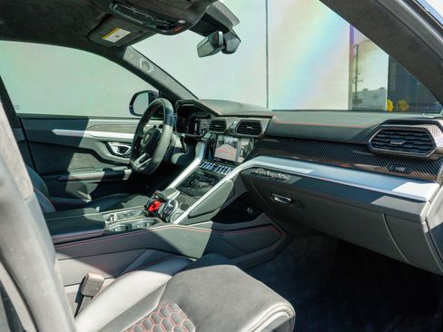 Used 2020 Lamborghini Urus image 15